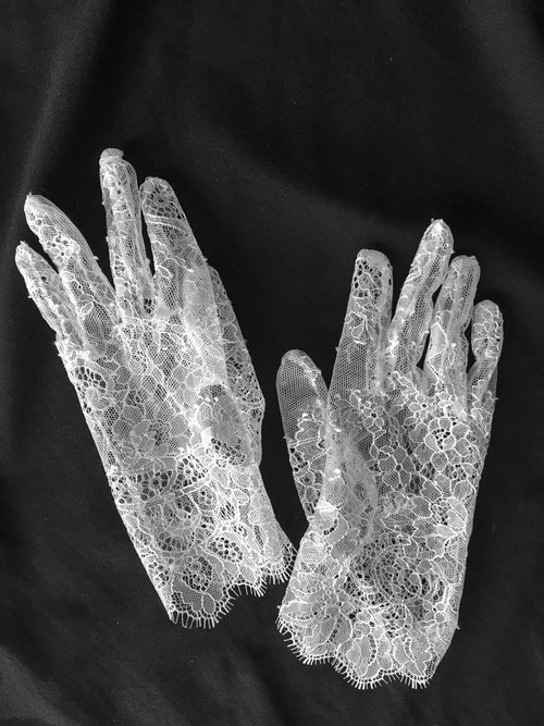 Lace gloves